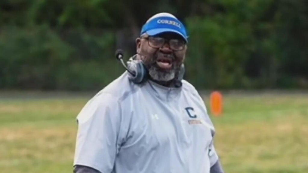 Cornell football team honors late head coach Ed Dawson in season finale — Mount Lebanon Schools news