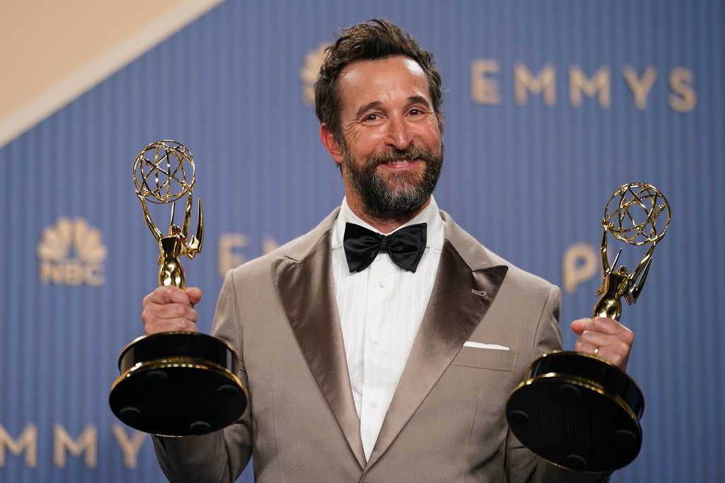 From Dr. Robby to Sexiest Man Alive: Noah Wyle gets People’s top honor — Mount Lebanon Community news